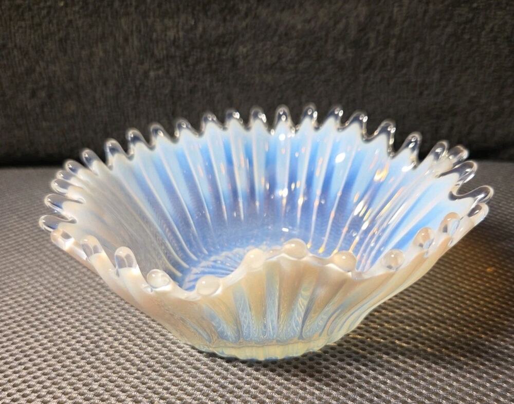 Vntg Fostoria Heirloom opalescent glass bowl crimped handkerchief rim ribbed
